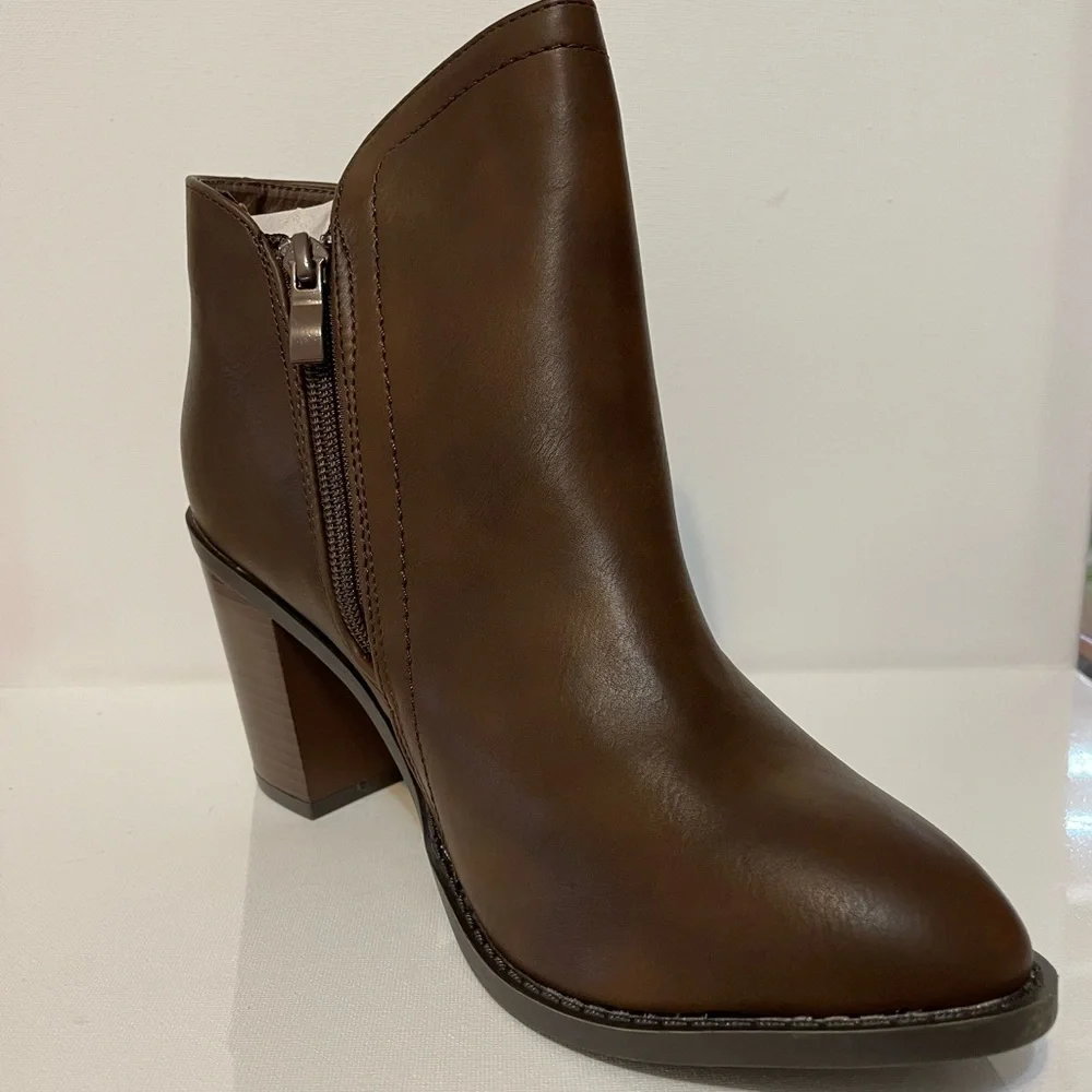 TrendSup Collection Buffy - 20 Side Zipper Chunky Stacked Heel Booties - Picture 3 of 5